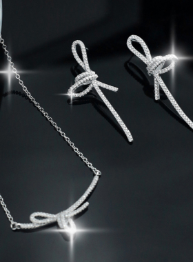 AU750蝴蝶结锁骨链彩金