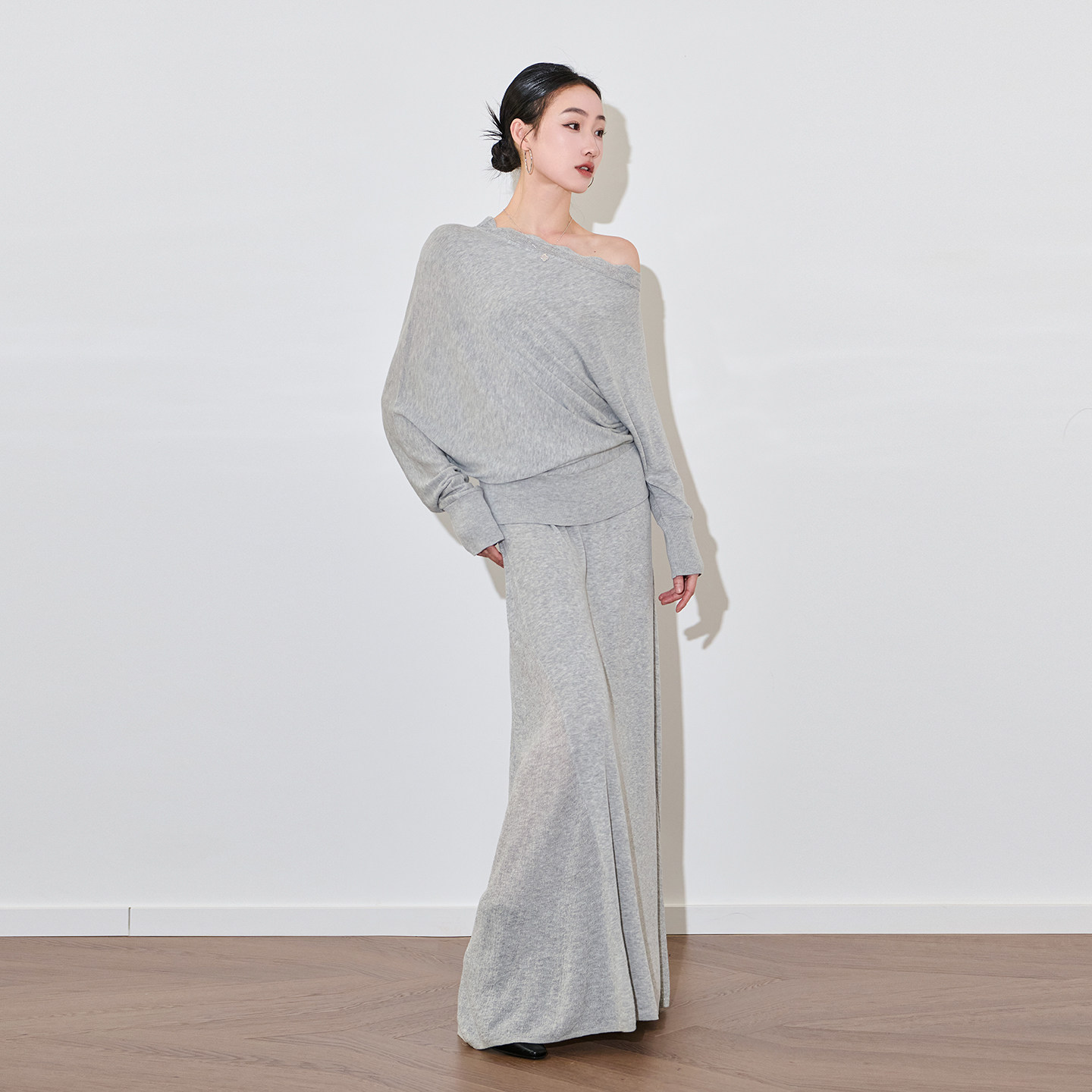 慵懒风斜肩针织衫上衣套装氛围感松弛感设计感半身裙时尚两件套女,淘宝优惠券,粉丝福利购,淘宝优惠卷