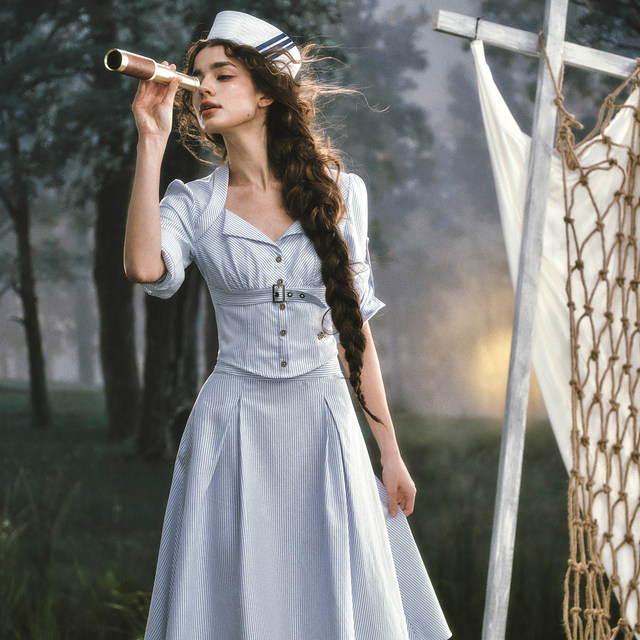 LaceMade Nautical Lover (ການລ່າສັດສະບັບ) ການອອກແບບຂອງຝຣັ່ງແບບເງິນເກົ່າແກ່ເສື້ອສີຟ້າເສັ້ນດ່າງແລະຊຸດກະໂປງ