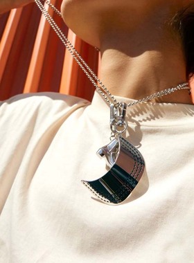 CalvinKlein/凯文克莱项链街头