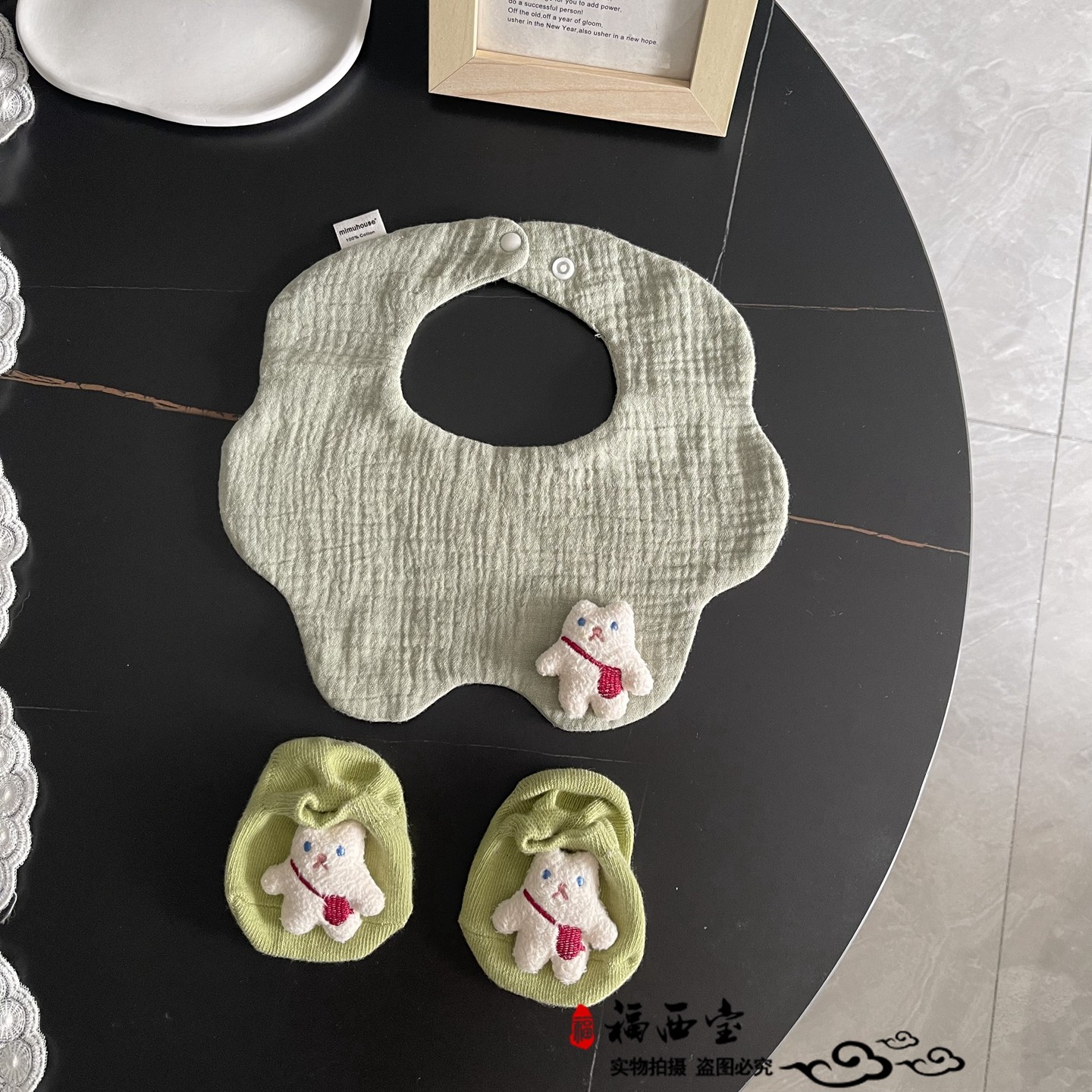 婴儿口水巾袜子组合套装纯棉纱布围嘴新生儿宝宝围兜柔软吸水透气,淘宝优惠券,粉丝福利购,淘宝优惠卷