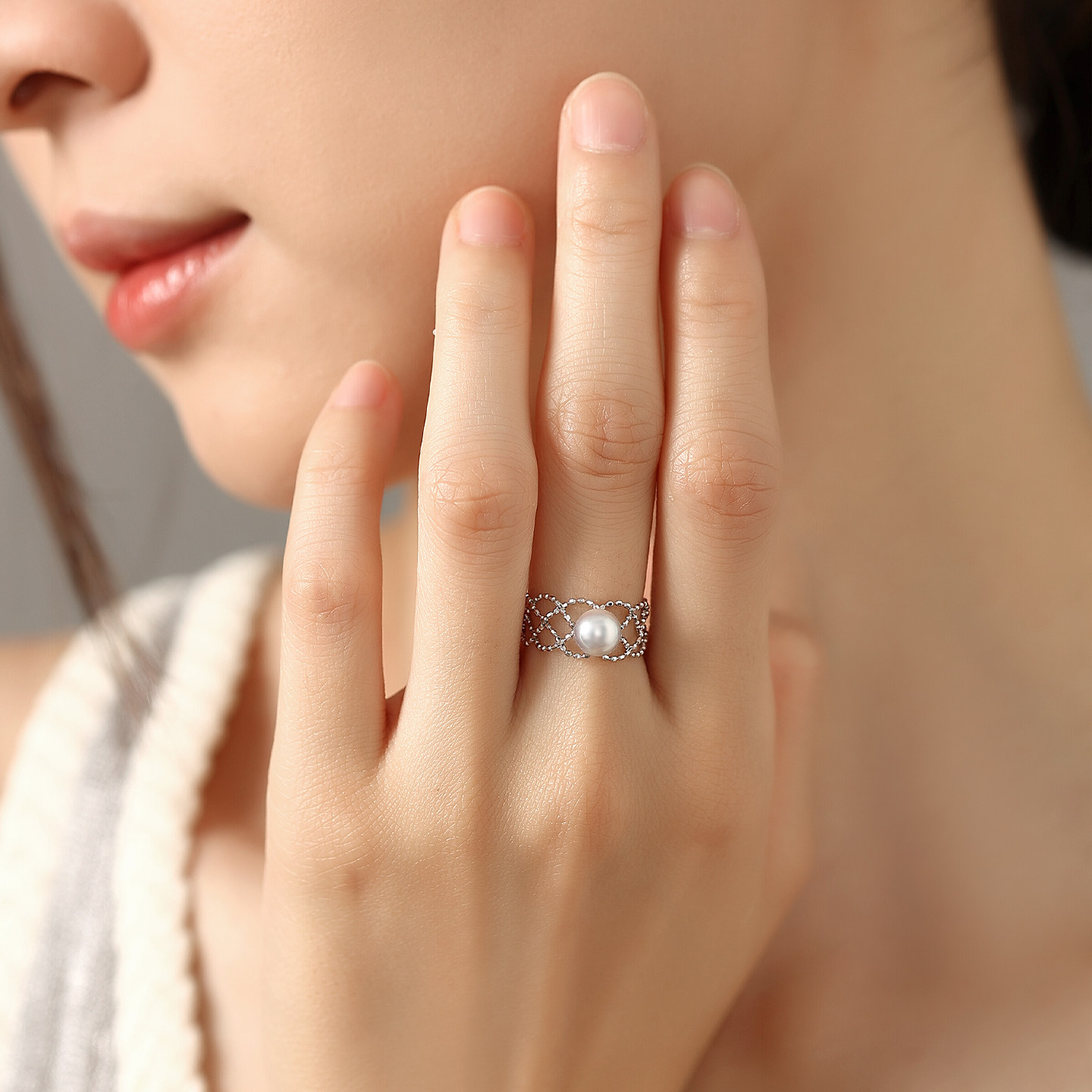 Natural Akoya Seawater Pearl Highlight Ring