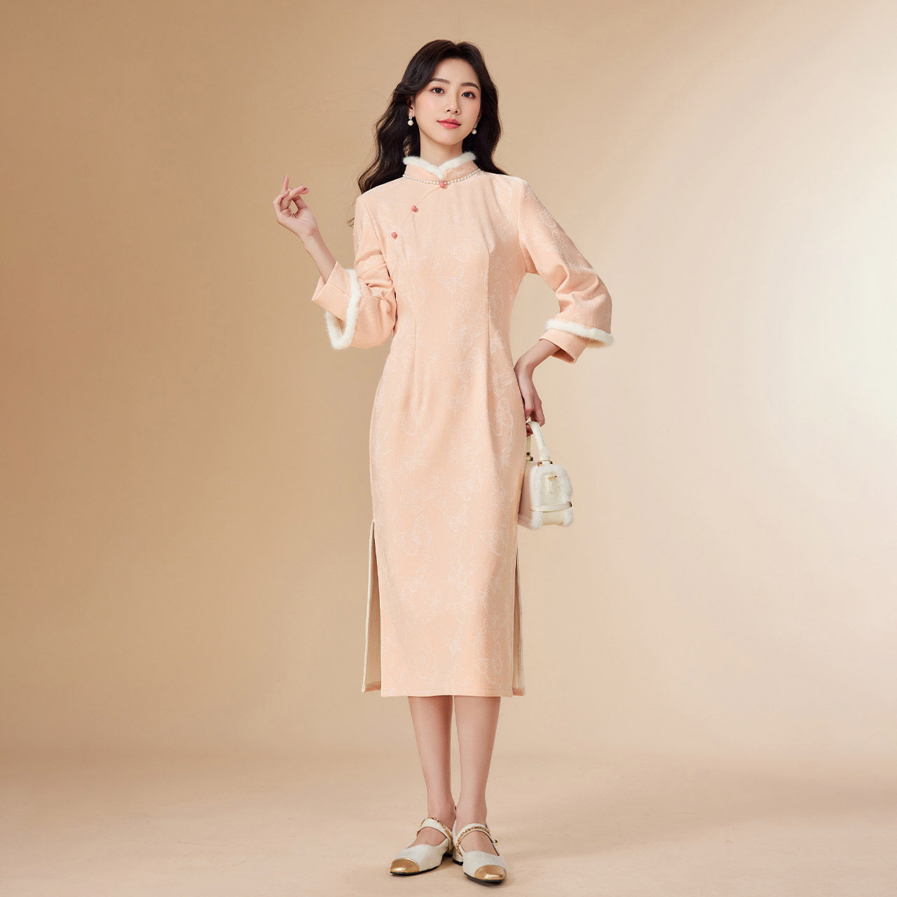 IEF/爱依服2025年冬季新款新中式粉色旗袍女立领盘扣开叉气质长裙,淘宝优惠券,粉丝福利购,淘宝优惠卷