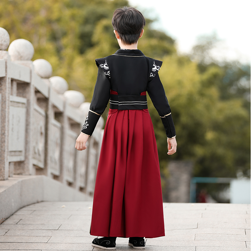 洛芳菲旗舰店男童唐装汉服冬季男孩中国风童装新款儿童古装武侠侍卫演出服3