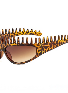 搞怪夸张梳子发箍眼镜女个性街拍