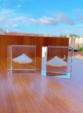 “躲藏在云后的月亮”七夕礼物