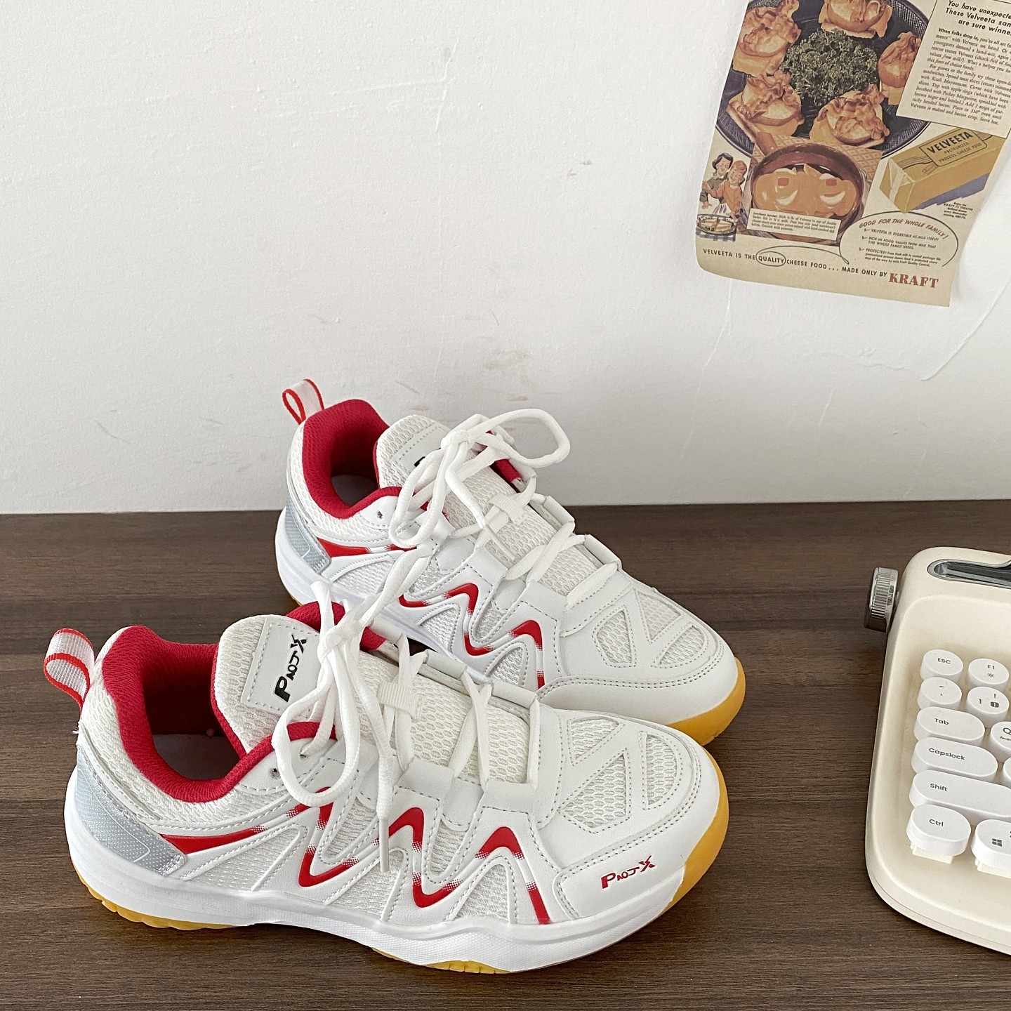 喜叔白色复古休闲运动鞋女秋季百搭轻便防滑羽毛球鞋乒乓球训练鞋,淘宝优惠券,粉丝福利购,淘宝优惠卷