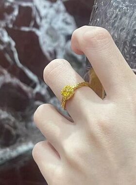 小众设计爆款小方糖黄水晶钻戒指