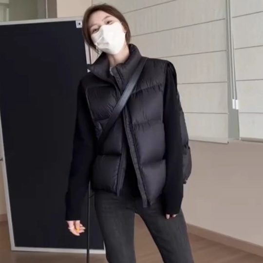 白鸭绒羽绒马甲女短款背心秋冬2025新款立领高级感小个子坎肩外穿