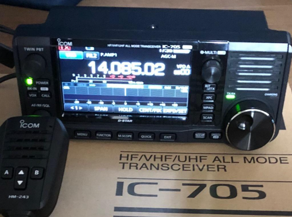 日本 代购 进口 原装 业余 短波电台 对讲机 ICOM 艾可慕  IC 705 - 图0