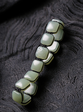 和田玉碧玉粉青白饕餮纹手链定制