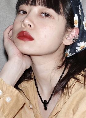 琉璃串珠酒窝小卷颈链小众品牌高级感琉璃花朵珠甜酷项链女