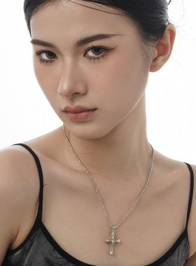 欧美S925纯银镶钻十字架项链短款男女通勤ins冷淡风项链