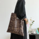 Autumn and winter light luxury retro suede leopard print shoulder bag niche design PU shoulder strap loose canvas shoulder bag for women