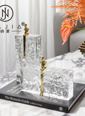 罗曼提轻奢样板间花艺水晶冰纹砖墙金色人物摆件客厅茶几饰品组合
