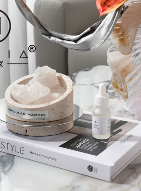 罗曼提现代样板间花艺黄洞石香薰仿木纹天使摆件客厅茶几饰品组合