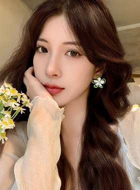 花朵绿色耳钉甜美可爱