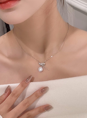 S925纯银蝴蝶结小方糖吊坠项链小众轻奢设计甜美浪漫精致锁骨链女