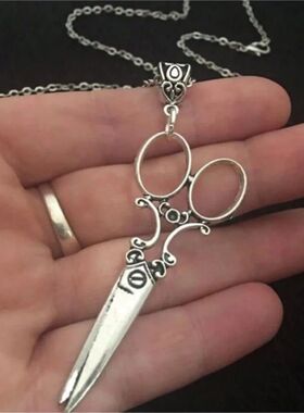 Punk Personality Silver Color HoldInHand Scissor Pendant Nec