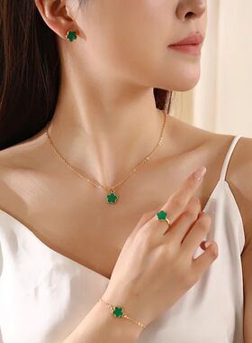 4Pc Luxury Flower Stud Earrings Bracelet Necklace Ring Set f