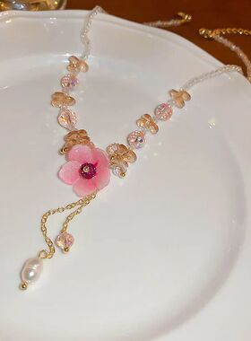 Sweet Personality Crystal Flower Pendant Necklace for Women