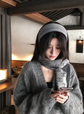 灰色绒面宽边发箍显脸小高颅顶