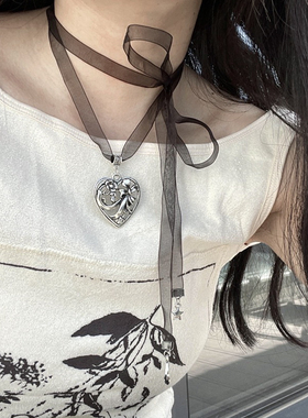 重工朋克风大爱心吊坠丝带项链小众设计多种戴法绑带choker颈带女