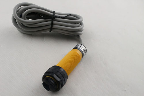 沪工光电开关 G18-3A10NA NB PA PB KA KB 红外线 漫反射 传感器 - 图1