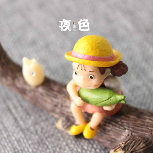 包邮坐树桩女孩卡通抱着玉米女孩微缩场景装饰可爱PVC小女孩配件 - 图0