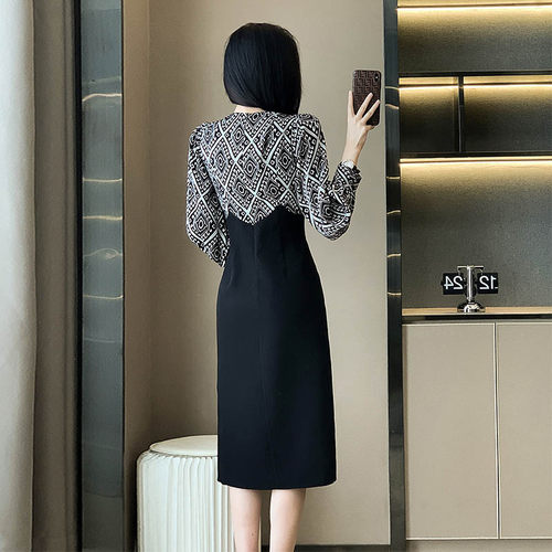 高级感复古印花拼接连衣裙女秋装轻熟风高腰显瘦v领气质长袖裙子 - 图3