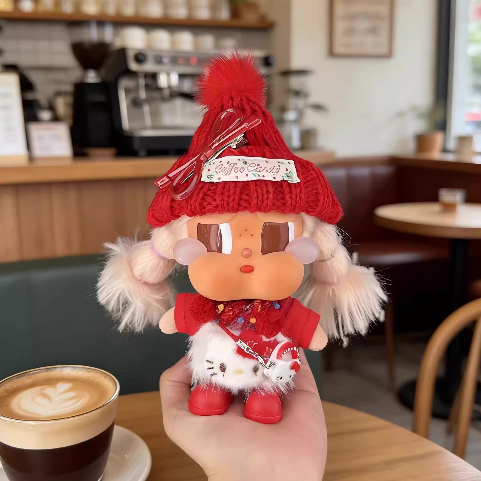 哭娃娃衣crybaby度假咕噜咕噜新年娃衣红色hellokitty毛衣帽喜庆,淘宝优惠券,粉丝福利购,淘宝优惠卷