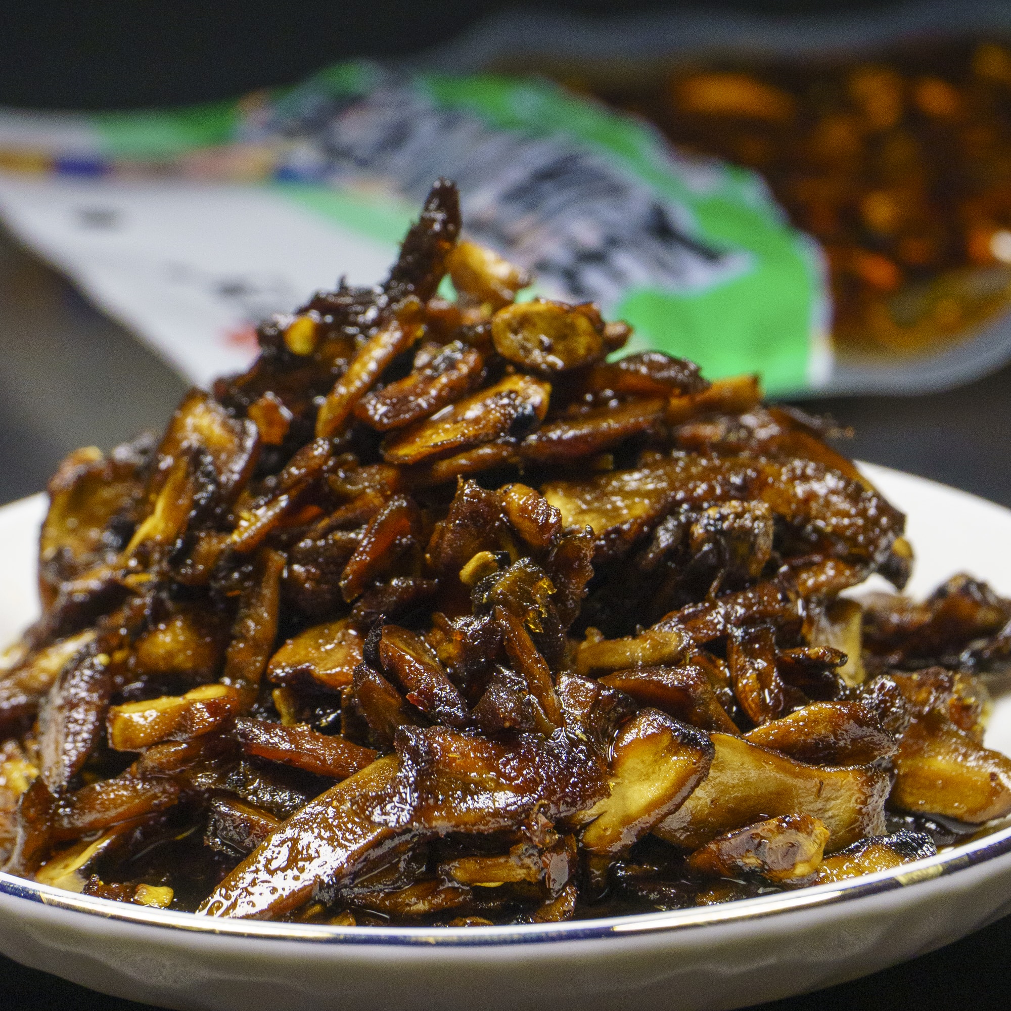 云南特产鸿兴山珍菌牛肝菌野生菌丽江即食菌美味下饭袋香蕈麻辣 - 图0