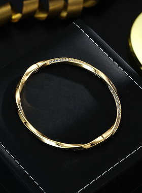 新款高版本精工立体旋转纽纹满锆镶嵌时尚百搭手链手饰