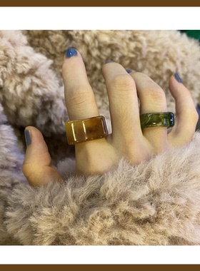 戒指绿森林女亚克力复古