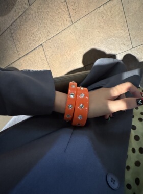 朋克亚比风铆钉皮质手镯女黄色个性潮流手环配饰