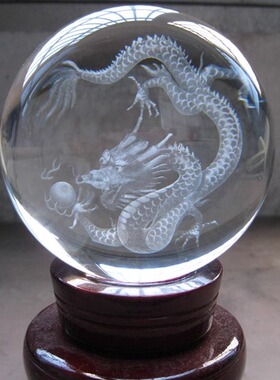 龙戏珠黄水晶球内雕供养