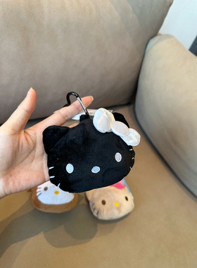 日系卡通可爱hellokitty毛绒刺绣爱心扣收纳包耳机包包挂件
