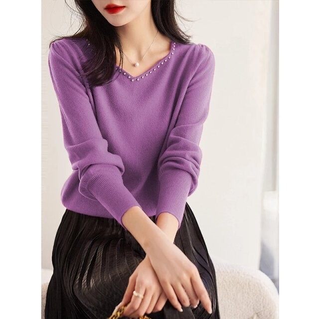 French retro V-neck beaded wool knitted top 2024 new autumn design loose slimming bottoming shirt