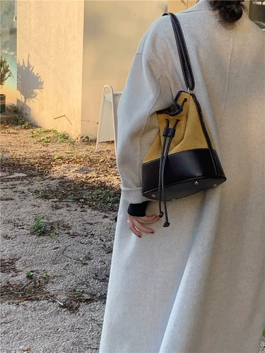 Небольшая демисезонная замшевая сумка через плечо, дизайнерская сумка на одно плечо, на шнурках