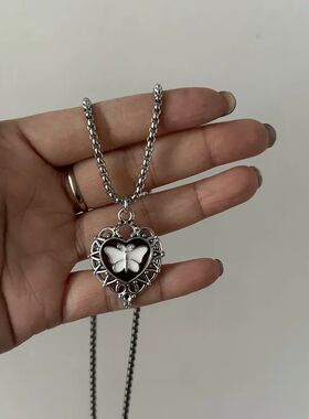 Gothic stainless steel heart-shaped butterfly pendant neckla
