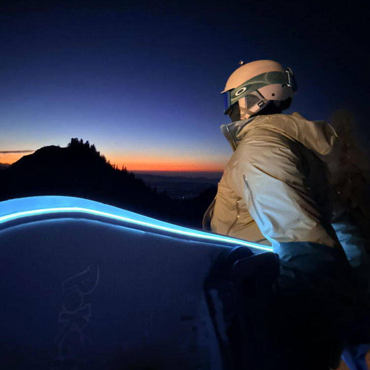 单板滑雪板防水led灯带RGB装饰夜场滑雪安全发光霓虹灯带电池盒,淘宝优惠券,粉丝福利购,淘宝优惠卷