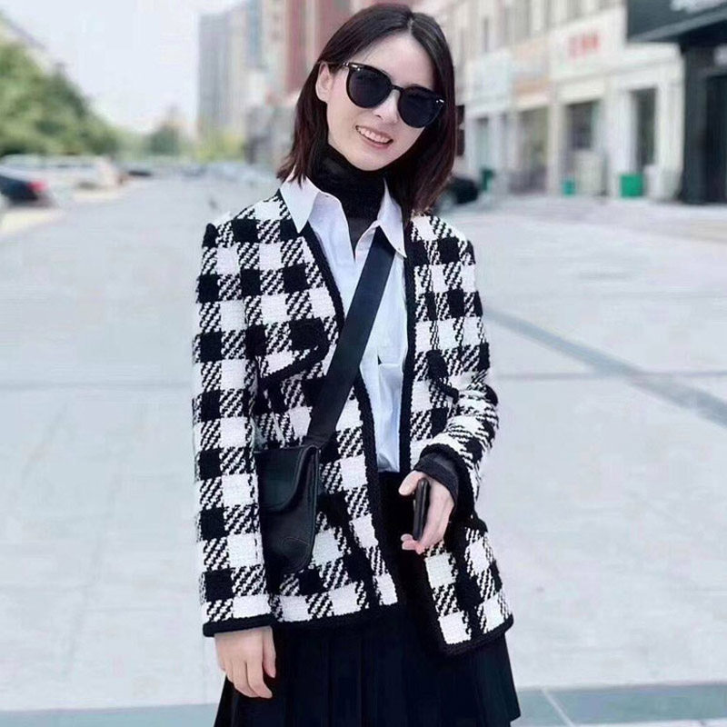 阿玛施旗舰店官网2020秋新款短外套 魅言服饰短外套