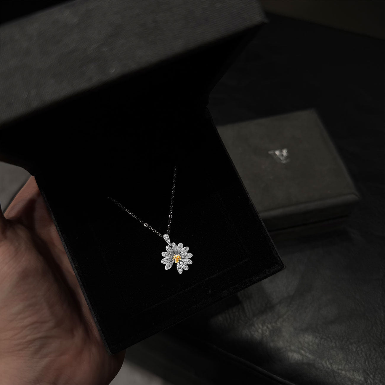 WIC 坠链均925银莫桑石碎花瓣雏菊莫桑钻高定项链,淘宝优惠券,粉丝福利购,淘宝优惠卷