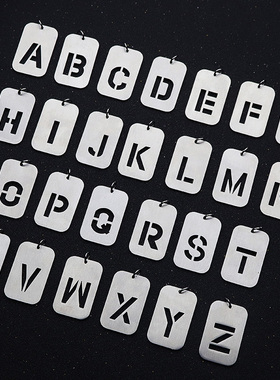 字母百搭军牌风吊坠挂饰毛衣链