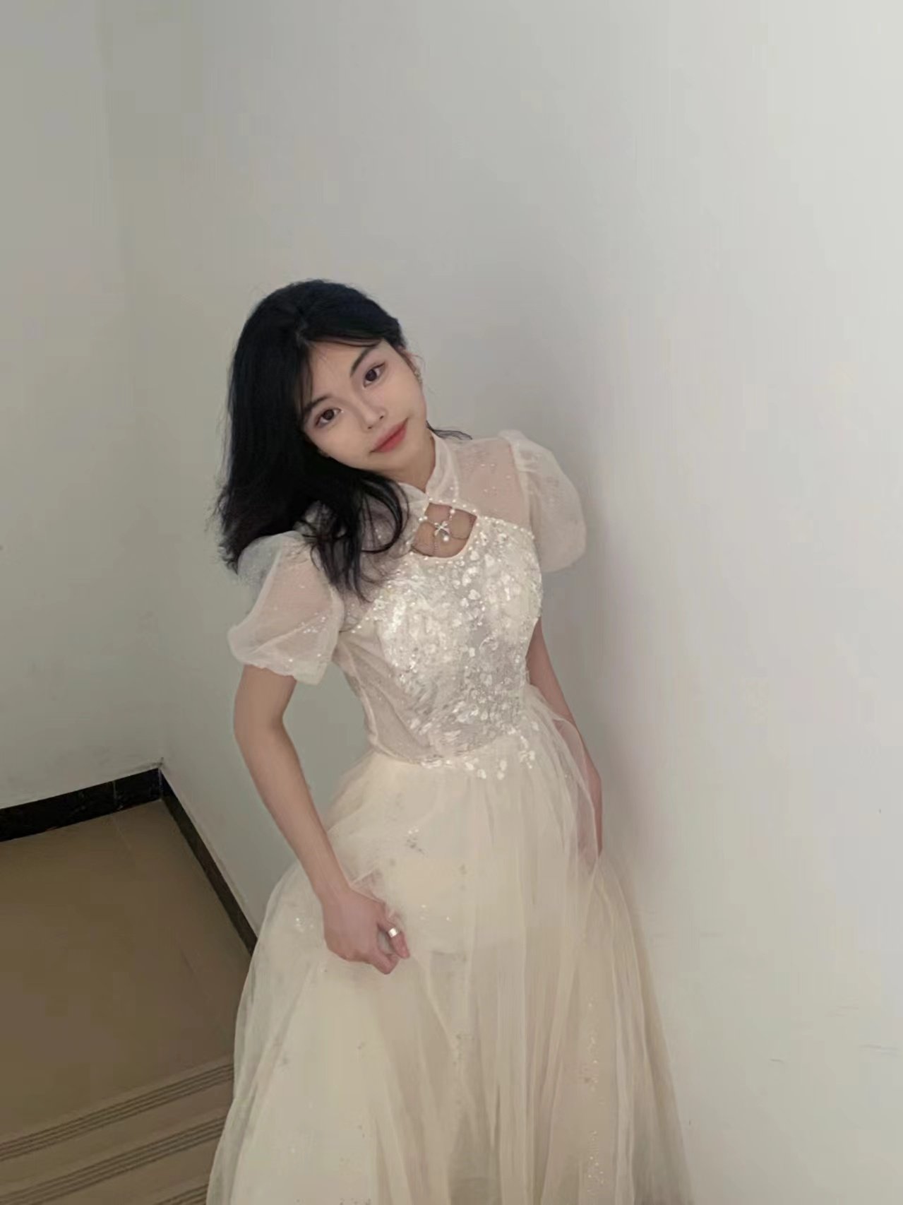 2023新款香槟色轻奢气质年会主持人旗袍领显瘦宴会成人礼晚礼服