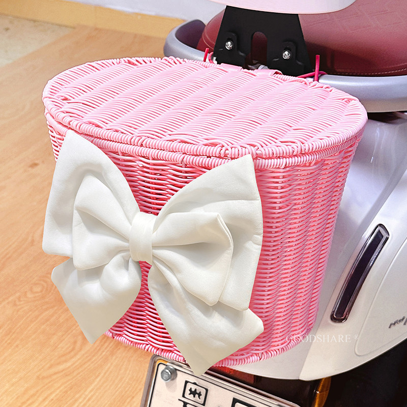 Large-capacity storage basket for electric vehicle rear basket