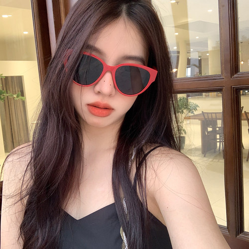 馨帮帮 可爱蝶形太阳眼镜韩版高级感百搭防紫外线开车护眼墨镜女 - 图1
