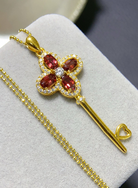 天然红石榴石吊坠 s925纯银镶嵌 全净体，火彩超闪，主石3*5mm