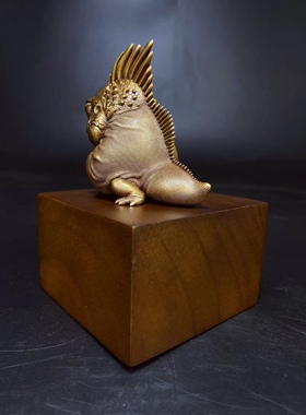 博物志蜥蜴系列《绿鬣蜥》限量199枚附送限量收藏卡铜雕摆件潮玩