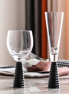 蓝色亚克力吹泡泡床头柜创意时钟